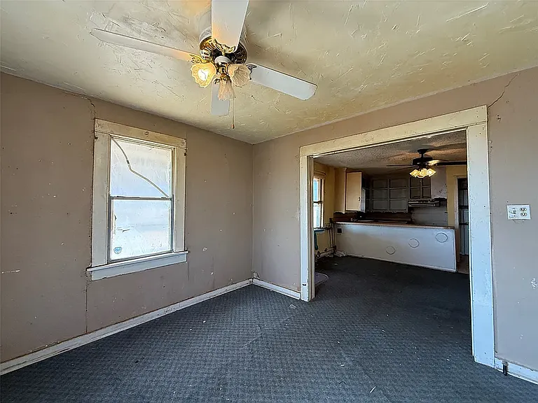 1434 E Chavaneaux Rd #1 — Photo 5