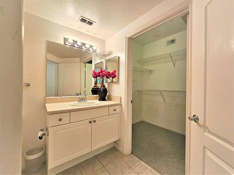 5050 Fairways Cir #301 — Photo 17