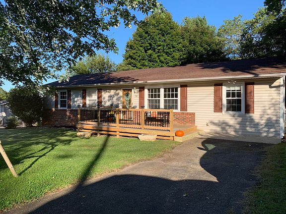 2nd image of 705 Birchbrook Dr