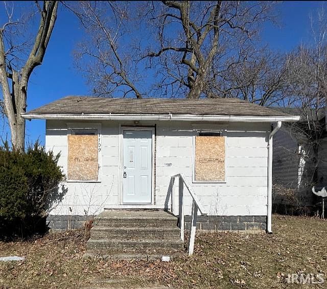 1st image of 1709 E Bowman St