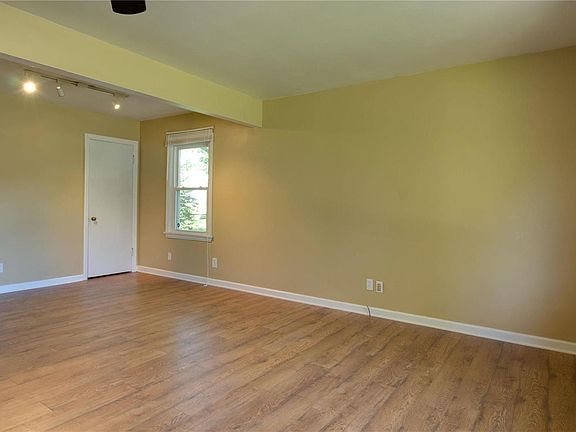 4th image of 140 Saint Florent Ln