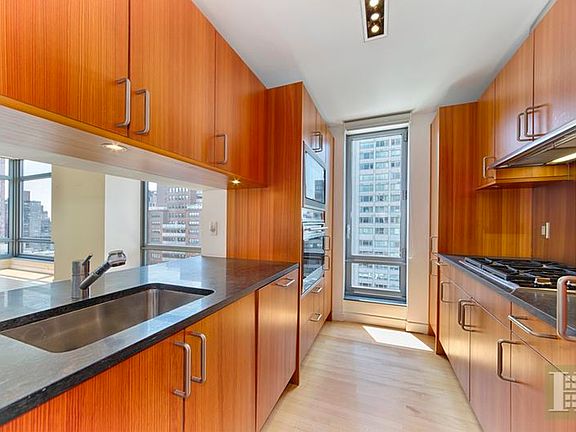2nd image of 450 E 83rd St APT 10D