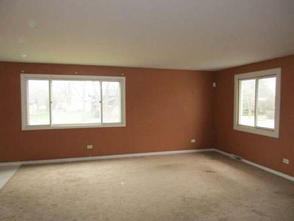 4th image of 22906 East Dr