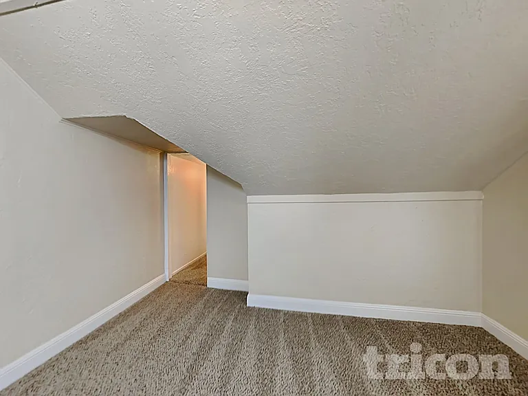 7 Howard Ave — Photo 13