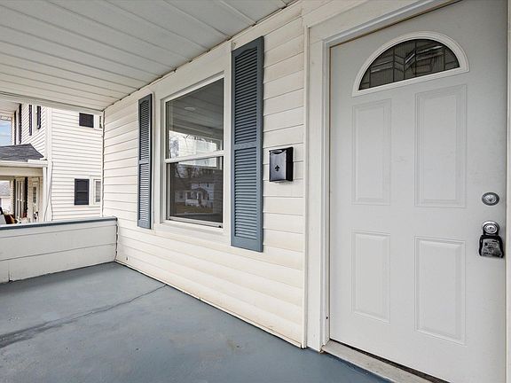 3rd image of 205 E Irvington Ave