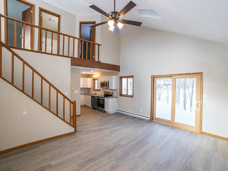 9640 Stony Hollow Dr — Photo 8