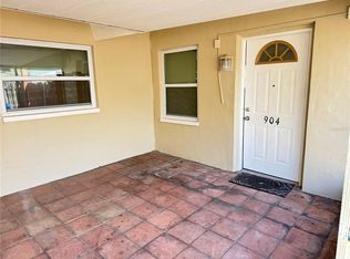 904 Lake Palms Dr, Largo, FL 33771