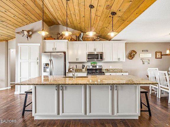 12th image of this home