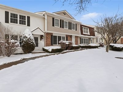 140 New Wickham Dr, Penfield, NY, 14526