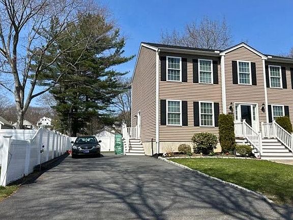 3rd image of 15 Wolcott Rd