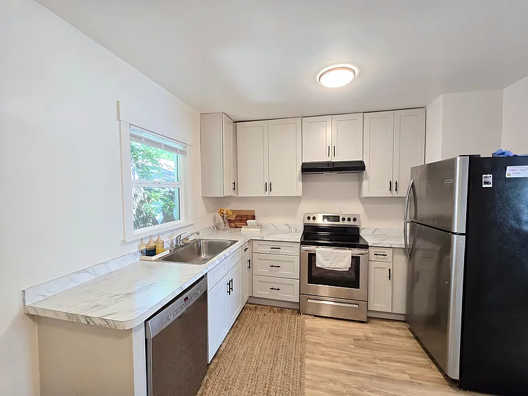 393 N 700 E #UP — Photo 5