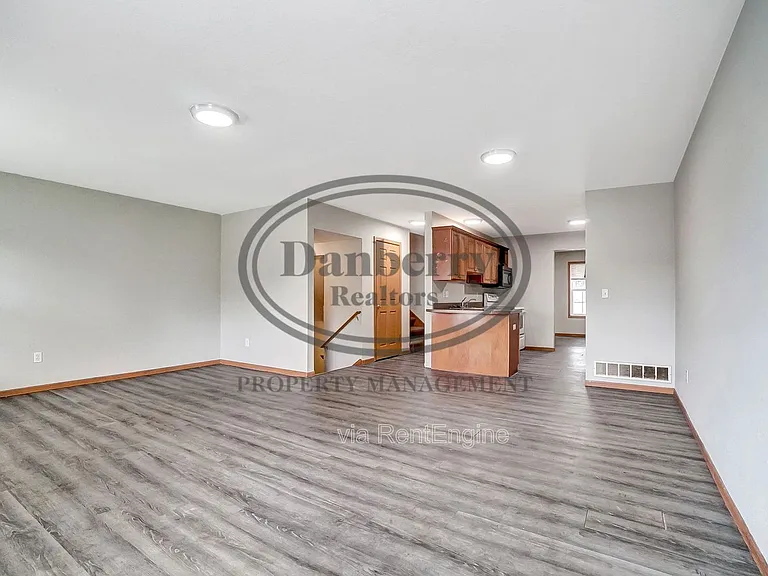 1115 N Byrne Rd — Photo 9