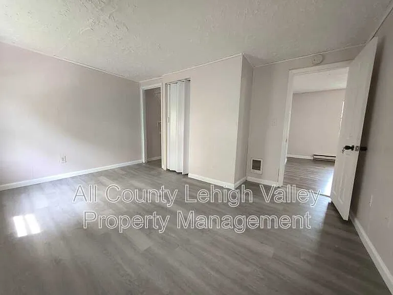 80 Hillside Ave — Photo 10