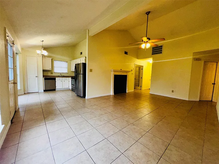 17118 Amber Ridge Dr — Photo 9