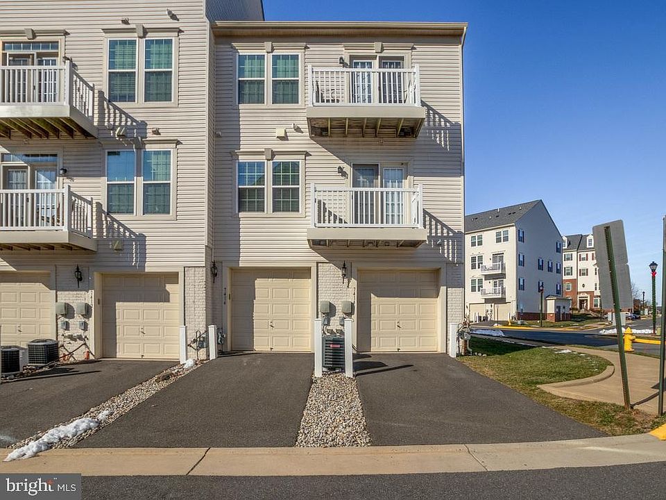 2nd image of 7414 Brunson Cir