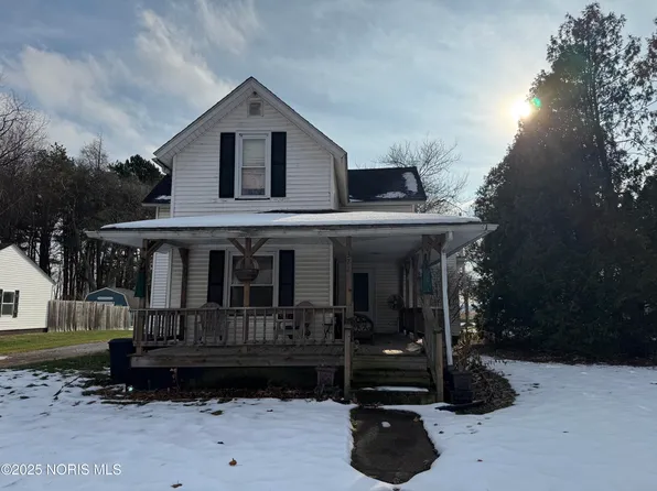 322 E Maple St, Liberty Center, OH 43532