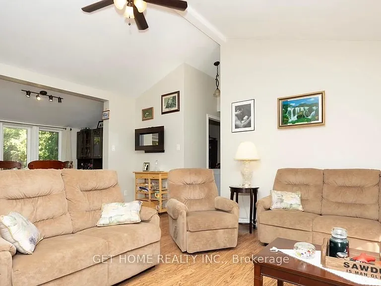24 Hargrave Rd — Photo 10