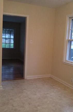 4th image of 2330 Villa Ave