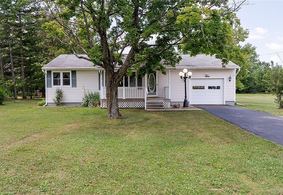 1st image of 4044 Avon Lake Rd