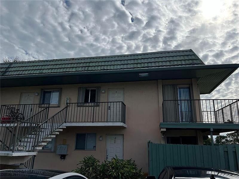 1st image of 1850 Fairview Villas Dr APT 4