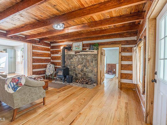 3rd image of 815 S Water Fork Rd