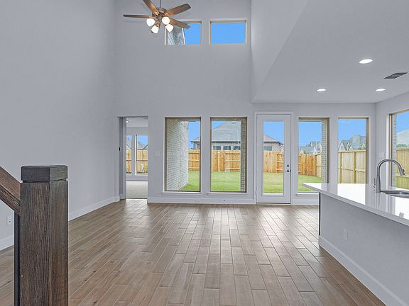 3rd image of 1439 Girasol St