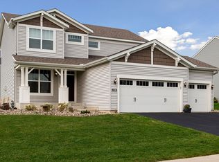 2740 Heron Ln, Victoria, MN 55386