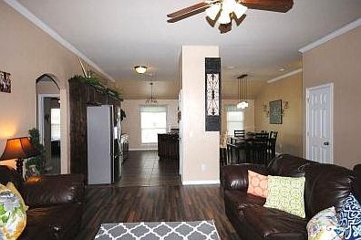 4th image of 2504 Deer Chase Dr
