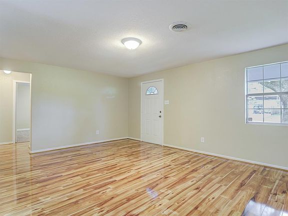 5th image of 1607 Milam St