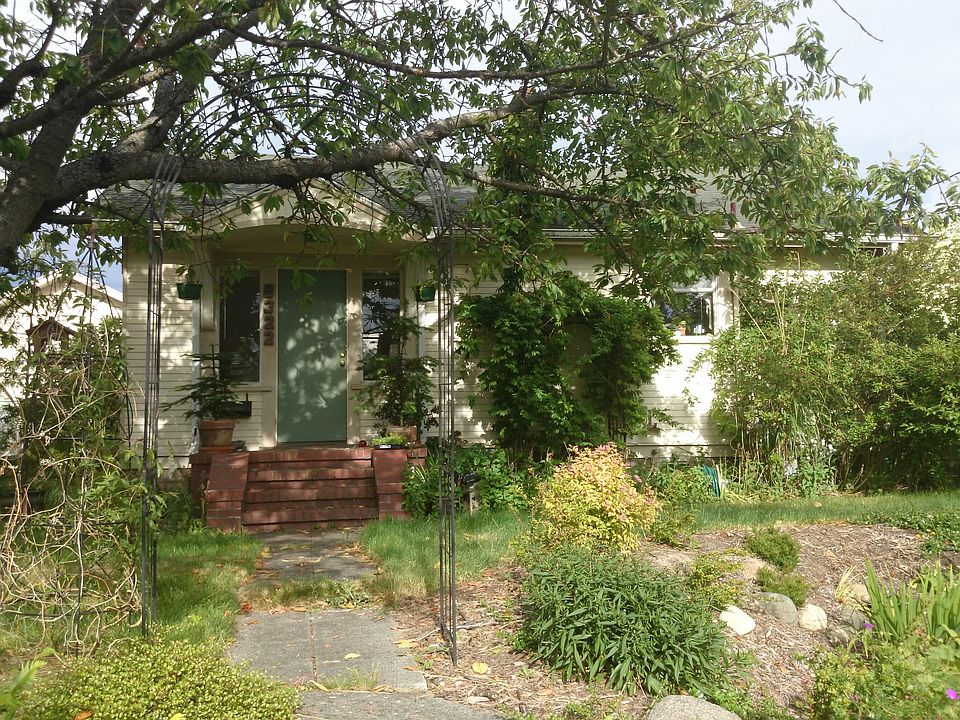 2nd image of 8320 29th Ave NW