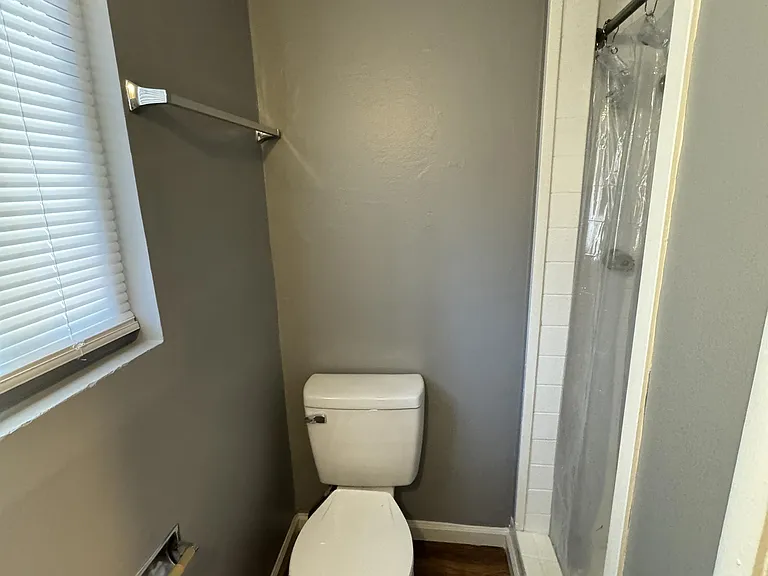 1032 Glenwood Way #4 — Photo 13