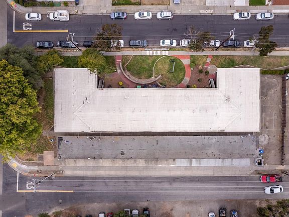 4th image of Saint Mark Ave