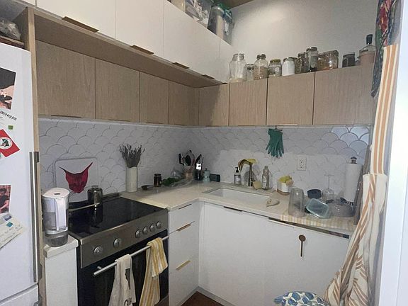 5th image of 140 Martense St #2F