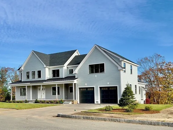 125 Whites Hill Dr, Braintree, MA 02184