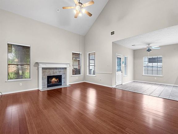 3rd image of 5207 Cove Creek
