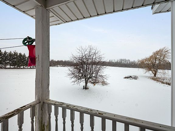 4th image of 1811 Mountain Rd