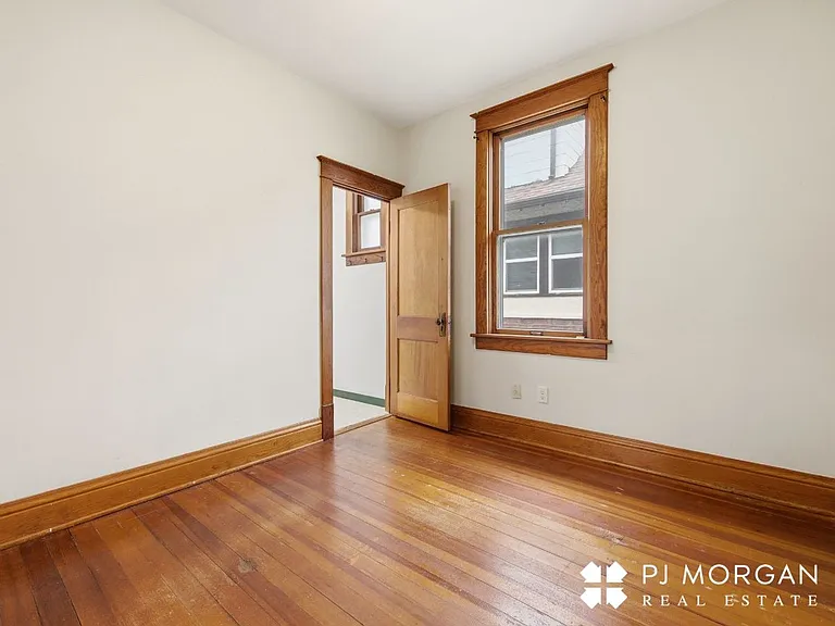 2222 S 6th St — Photo 9