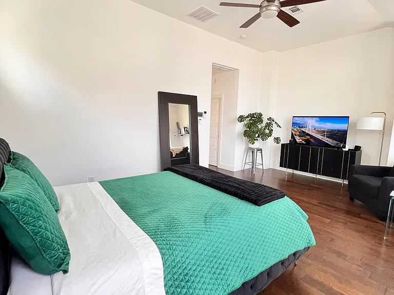 2705 Yellow Jasmine Ln — Photo 29