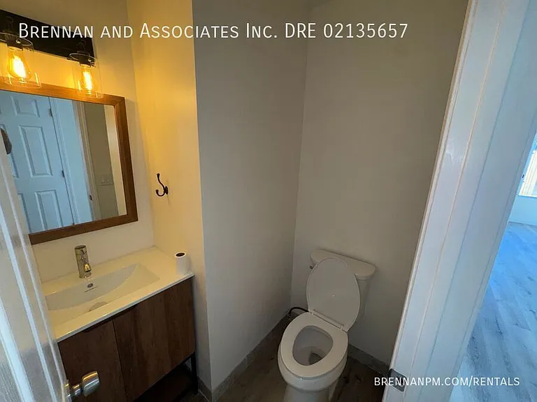 1130 Sumner Ave #J — Photo 16