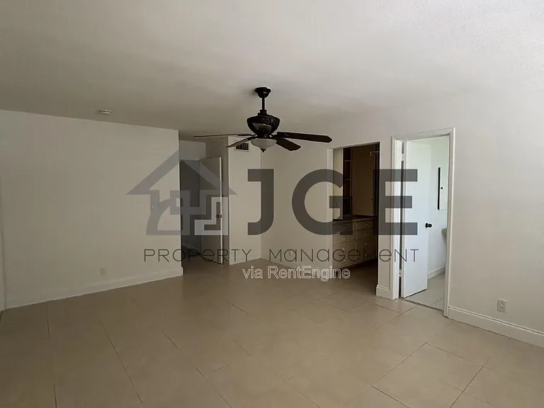 1040 Crystal Lake Dr #2 — Photo 7