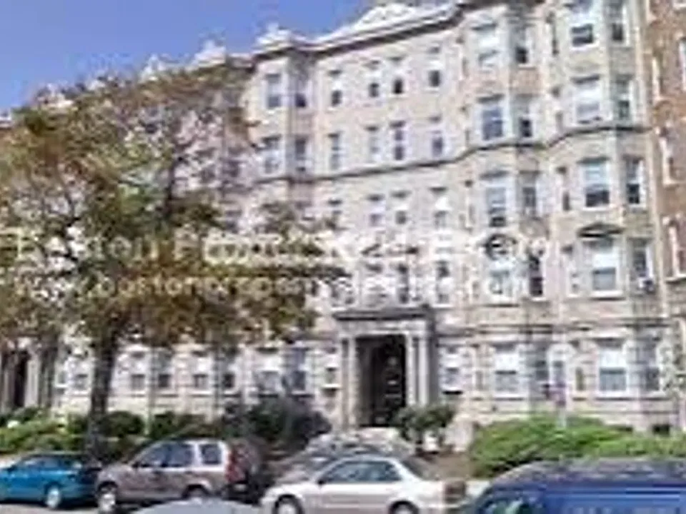 1173 Boylston St #101L
