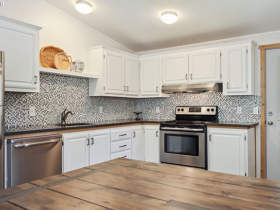5th image of 51 Foster Rd