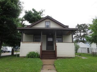 330 River Ln, Loves Park, IL 61111