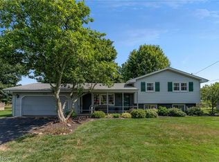 154 Circleview Dr, New Middletown, OH 44442