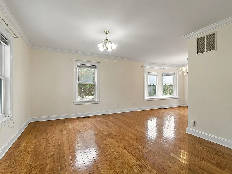 9 Park Ave — Photo 8