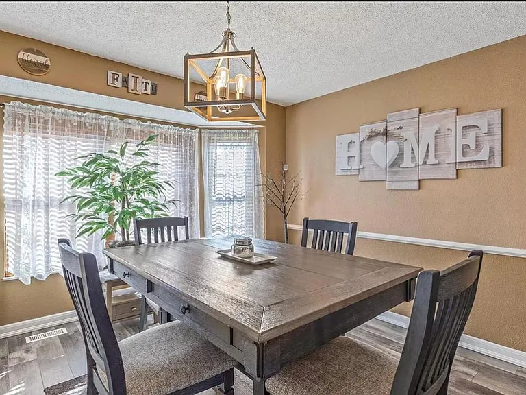 1393 Apple Hollow Dr — Photo 3