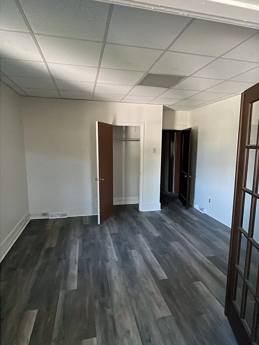 2 bed, 1000 sqft, $1,100 — Photo 4