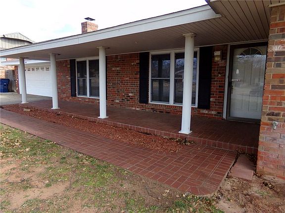 4th image of 414 Bob White Dr