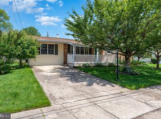 1218 Mitchell Dr, Mechanicsburg, PA 17050
