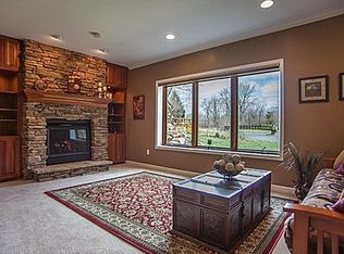 5103 Forest View Ct, Ann Arbor, MI 48108